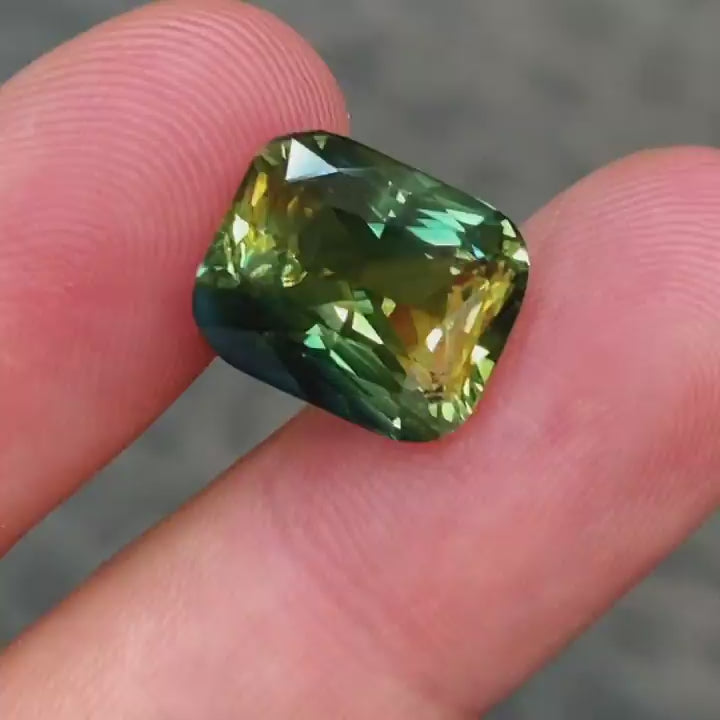 Fancy Bicolor Sapphire 10.51 ct